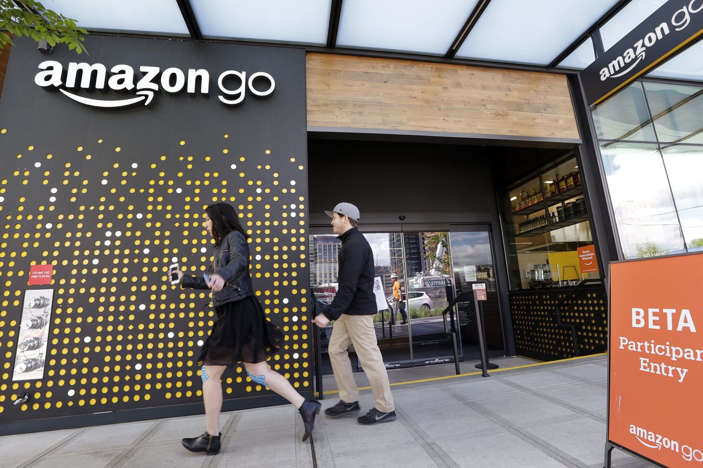 Amazon Go to expand